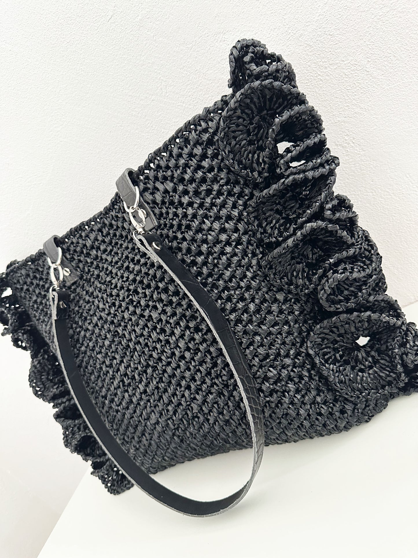 Sac cabas de plage en raphia Noir