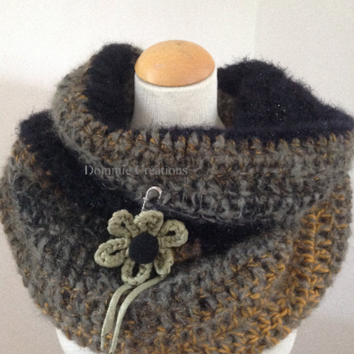snood, col écharpe coloris taupe moutarde, noir