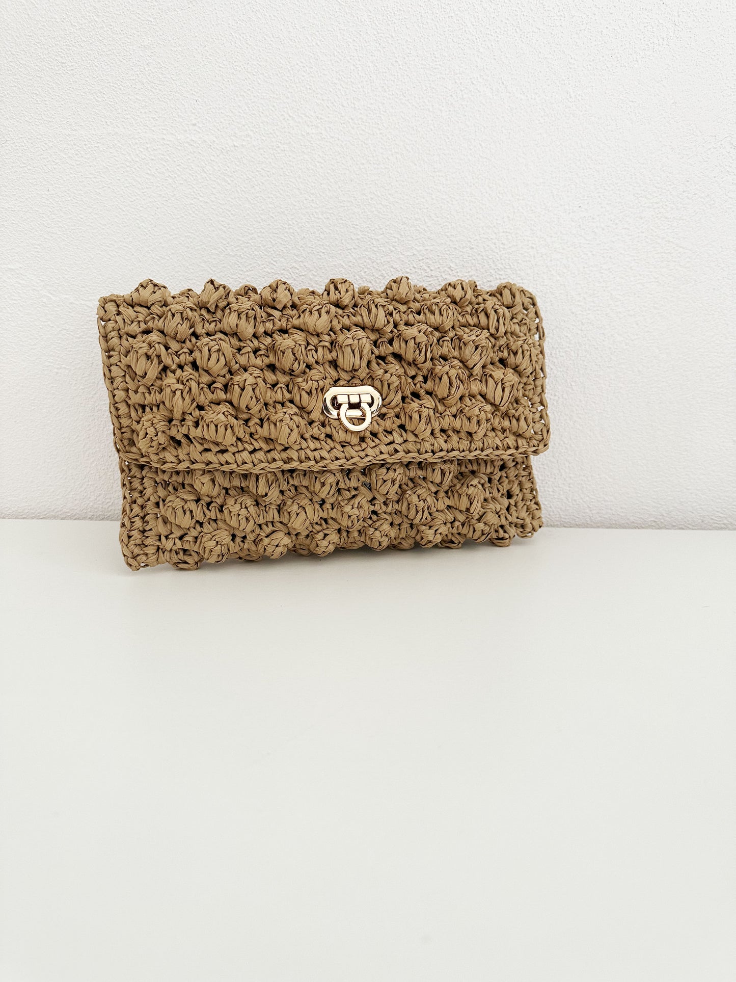 Sac pochette Beige en raphia