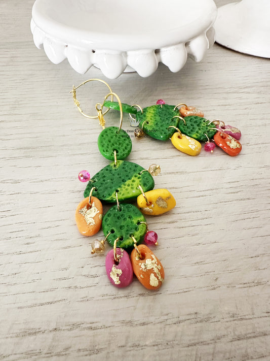 Boucles d’oreilles cactus en acier avec perles polymère et résine, boucles d'oreilles dorées à l'or fin